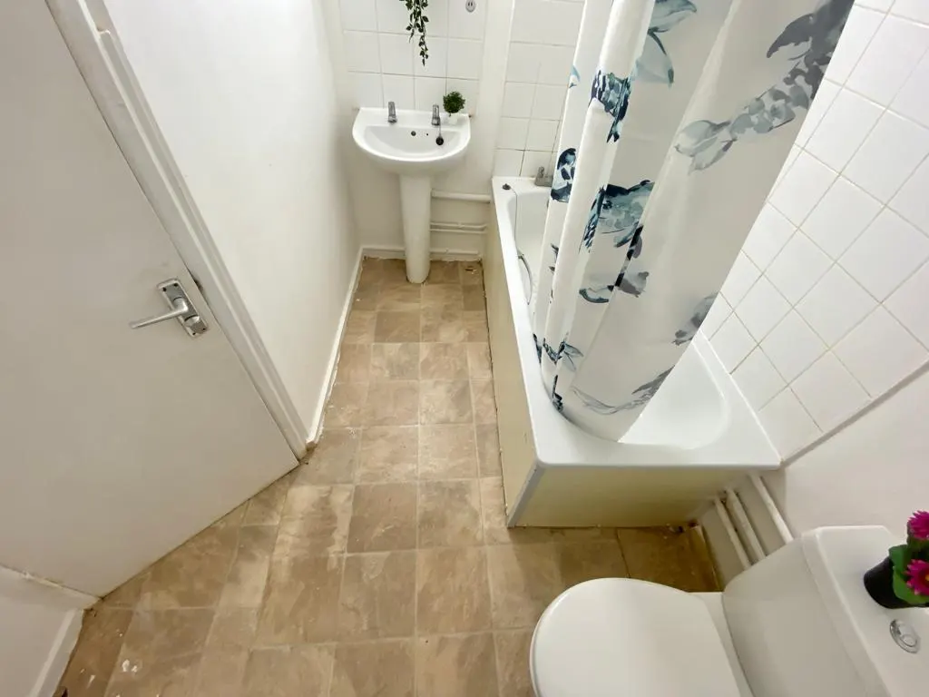 Double room in Imperial Wharf / Fulham Broadway